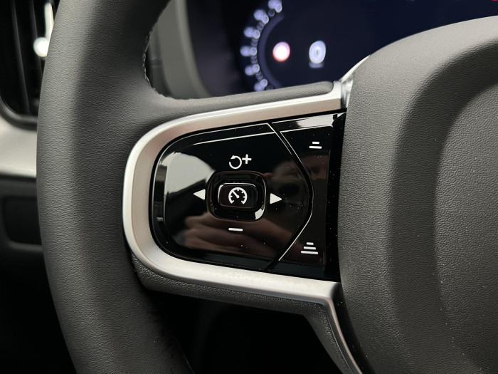 Volvo XC60 B5 AWD ULTRA BLACK EDITION AUT 2.0 Edition