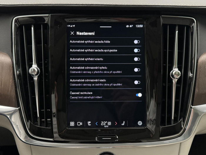 Volvo V90 CC B5 AWD PRO AUT REZERVACE 2.0 CC CC