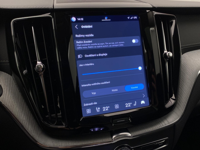 Volvo XC60 T8 AWD PLUG-IN DARK ULTRA CZ