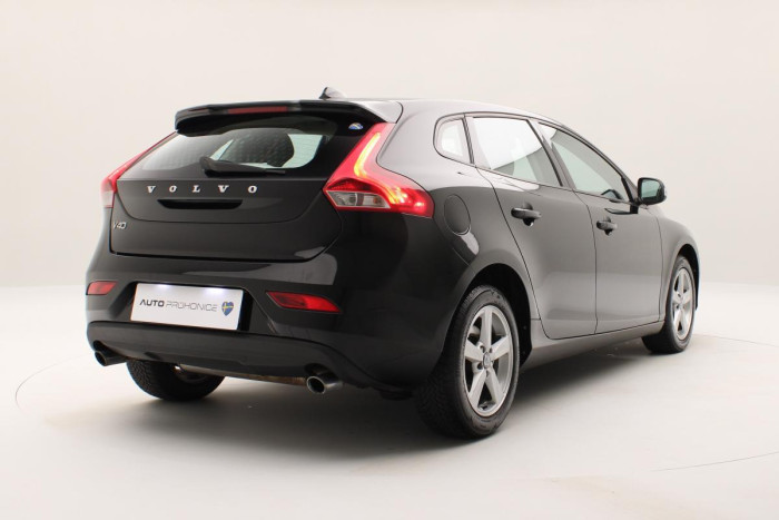 Volvo V40 D3 NAVIGACE AUT REZERVACE 2.0 d