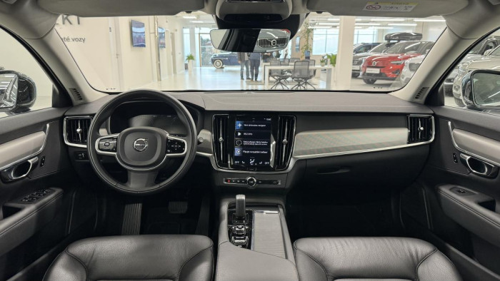 Volvo V90 B4 MOMENTUM AUT 2.0 Momentum