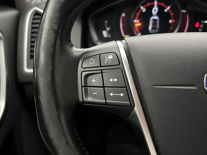 Volvo XC60 D4 AWD MOMENTUM AUT 2.4 d Momentum