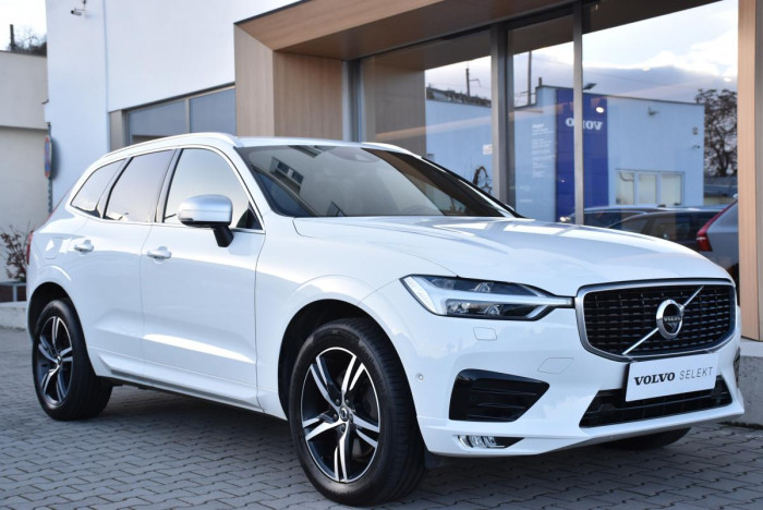 Volvo XC60 D4 AWD R-DESIGN AUT REZERVACE 2.0 d