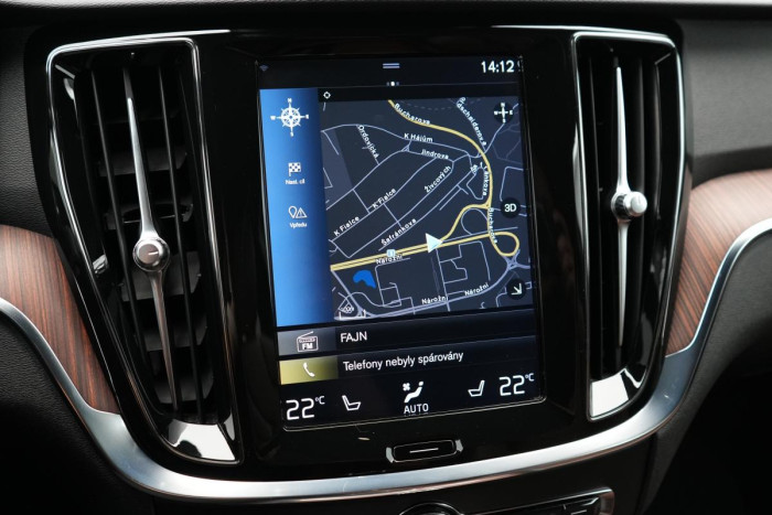 Volvo V60 D3 MOMENTUM PRO AUT REZERVACE 2.0 d Momentum