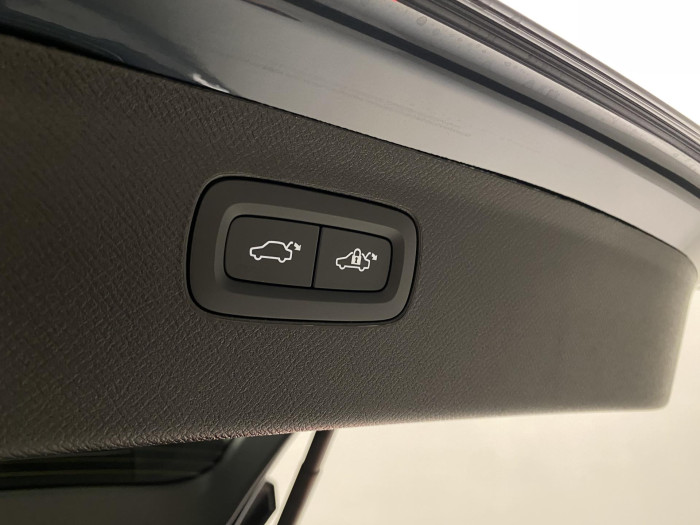 Volvo XC90 T8 AWD RECHARGE BRIGHT PLUS 7m
