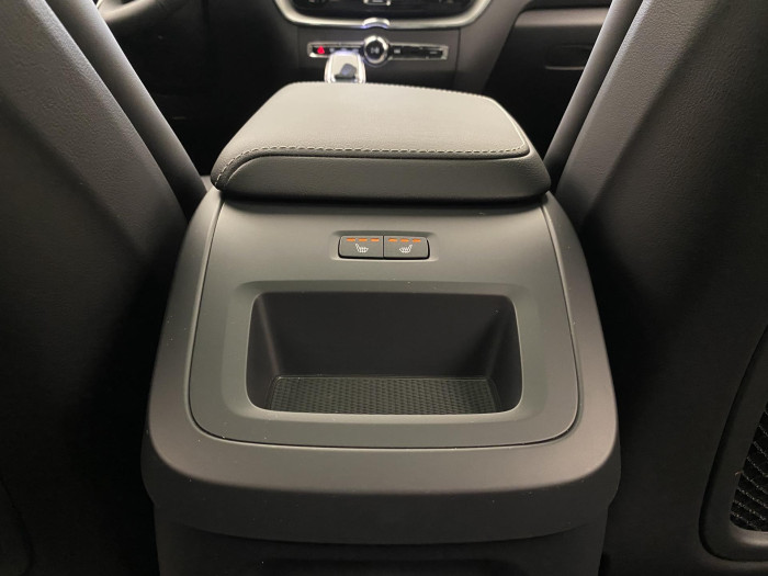 Volvo XC60 T6 AWD PLUG-IN DARK PLUS AUT