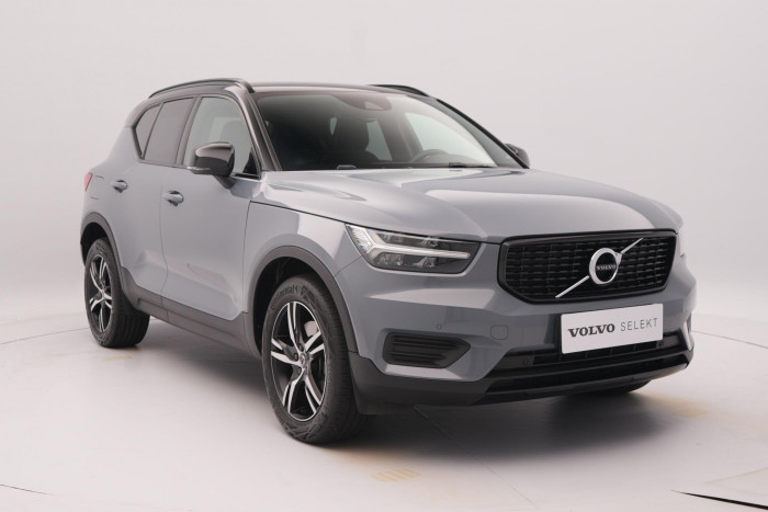 Volvo XC40 B4 AWD R-DESIGN AUT 1.maj CZ