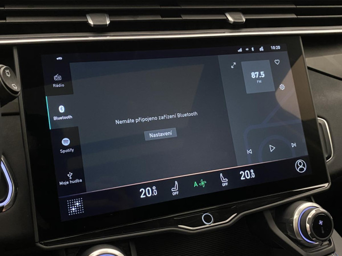 Lynk & Co 01 PHEV DCT AUT REZERVACE