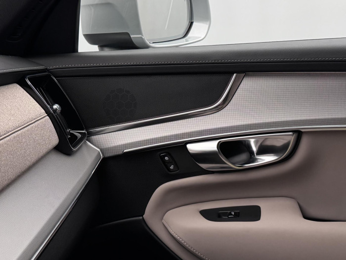 Volvo XC90 B5 AWD CORE AUT CZ 1.maj