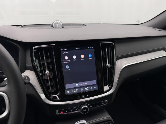 Volvo V60 T6 AWD Plug-in DARK ULTRA