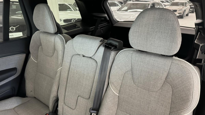 Volvo XC90 T8 AWD RECHARGE REZERVACE