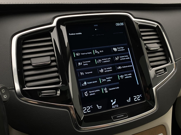 Volvo XC90 B6 AWD INSCRIPTION REZERVACE