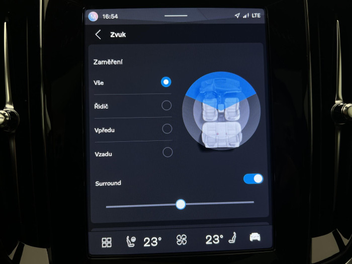 Volvo V60 B4 PLUS DARK AUT 1.maj.