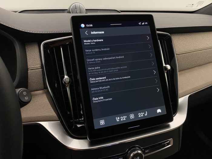 Volvo XC90 T8 AWD RECHARGE DARK ULTRA 7m