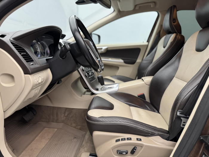 Volvo XC60 2.4D AWD SUMMUM CZ 2.4 d Summum