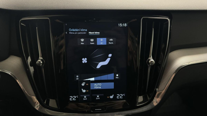 Volvo V60 CROSS COUNTRY D4 AWD REZERVACE 2.0 d