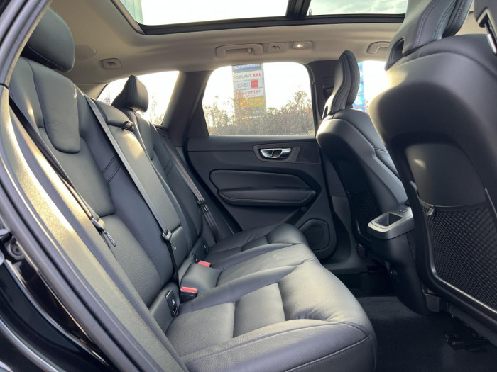 Volvo XC60 B4 AWD BRIGHT PLUS REZERVACE