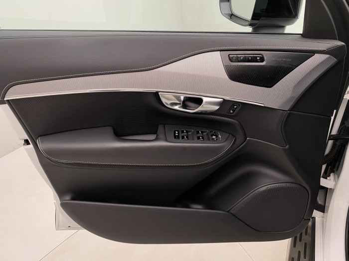 Volvo XC90 B5 AWD R-DESIGN AUT CZ