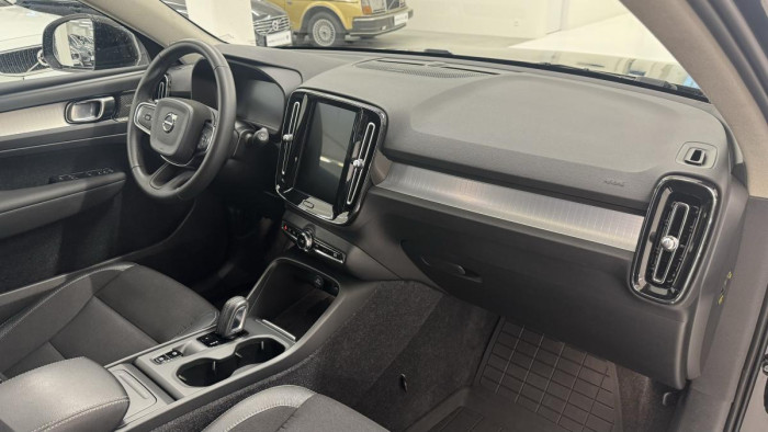 Volvo XC40 D3 MOMENTUM ADVANCED REZERVACE 2.0 d Momentum