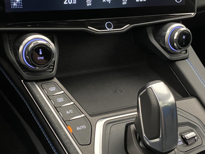 Lynk & Co 01 PHEV DCT AUT 1.maj