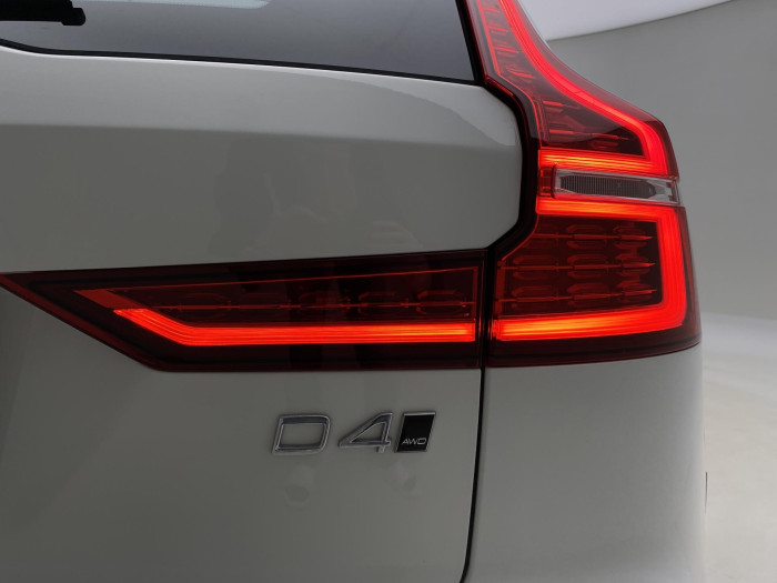 Volvo V60 CC D4 AWD MOMENTUM AUT CZ 2.0 d CC CC Momentum