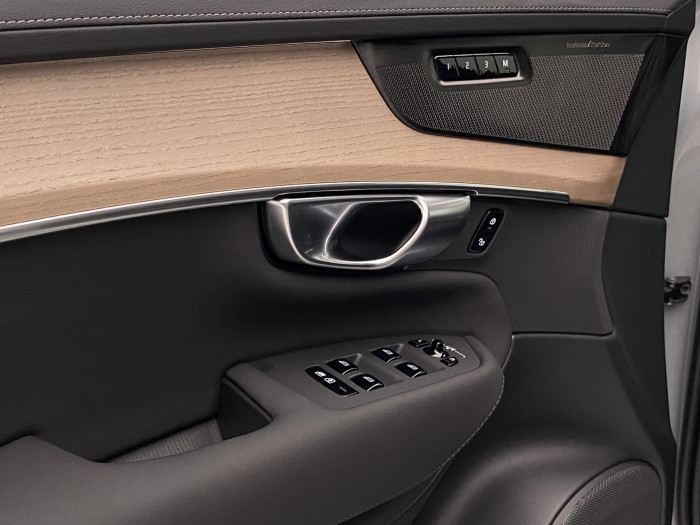 Volvo XC90 B5 AWD AUT DARK PLUS 7míst