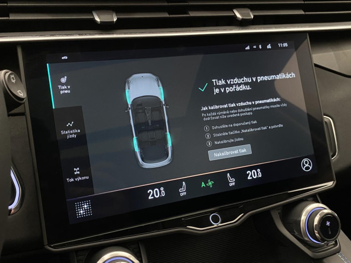 Lynk & Co 01 PHEV DCT AUT 1.maj. REZERVACE