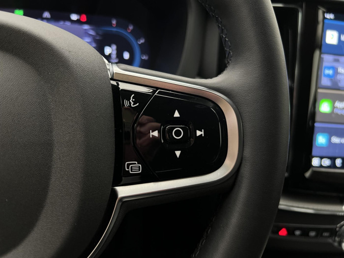 Volvo XC60 B4 AWD PLUS DARK AUT 1.maj.