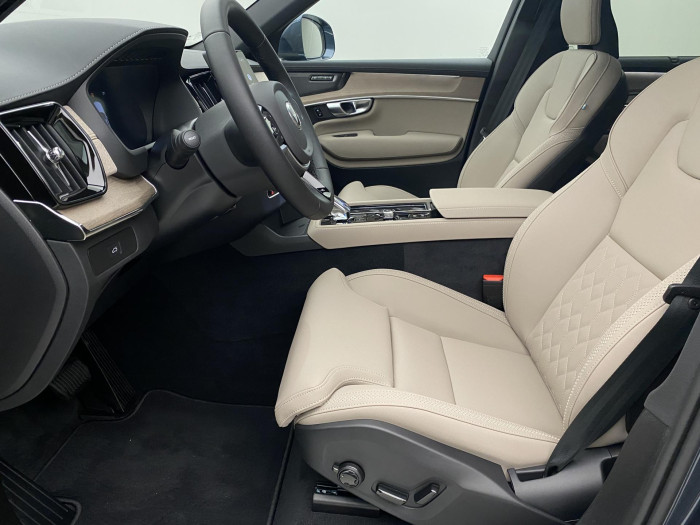 Volvo XC90 B5 AWD AUT BRIGHT PLUS 7míst