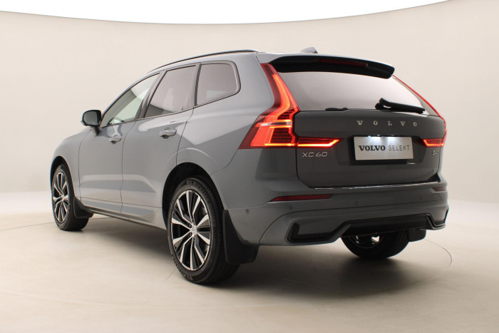 Volvo XC60 B4 AWD PLUS DARK AUT 1.maj