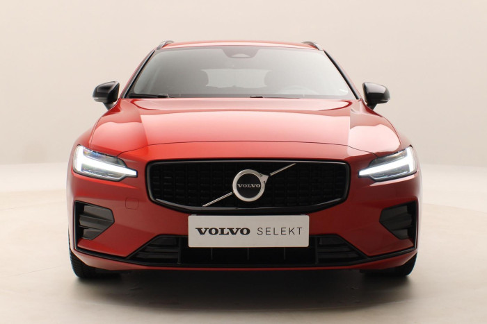 Volvo V60 B4 AUT DARK PLUS AUT CZ 1.maj