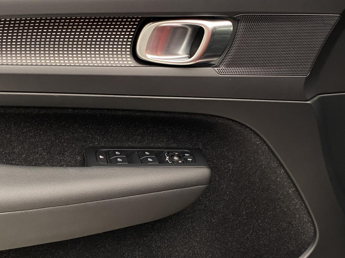 Volvo XC40 T4 AWD R-DESIGN AUT