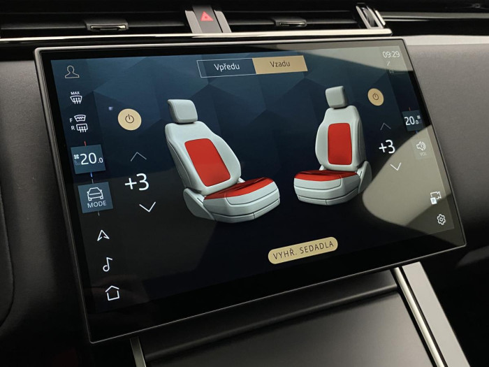 Land Rover Range Rover Velar REZERVACE!