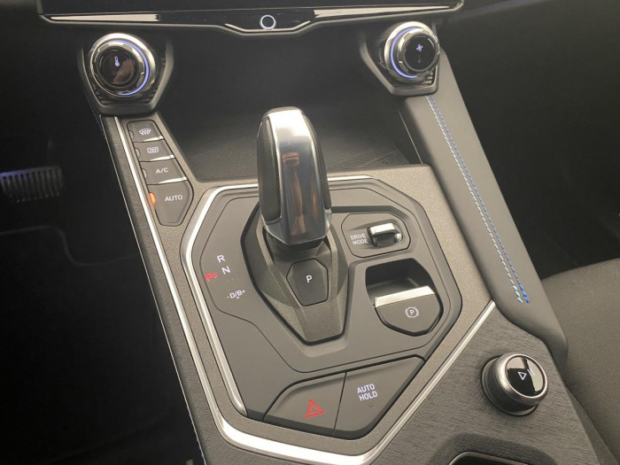 Lynk & Co 01 PHEV DCT AUT 1.maj.