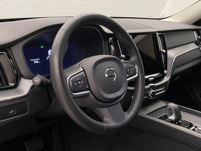 Volvo XC60 B4 AWD CORE AUT CZ