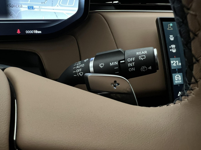 Land Rover Range Rover Sport D300 DYNAMIC SE REZERVACE 3.0 d Dynamic SE