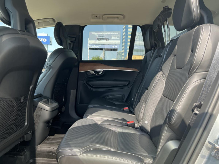 Volvo XC90 D5 AWD INSCRIPTION 7MÍSTNÁ Aut 2.0 d