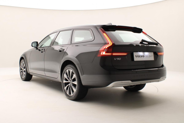 Volvo V90 CC B4 AWD PLUS AUT CZ 1.maj