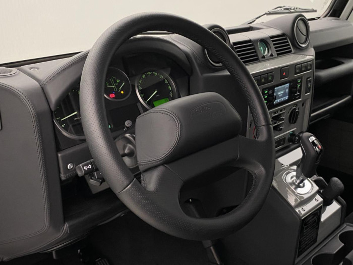 Land Rover Defender WORKS V8 ISLAY EDITION 5.0 V8 Edition