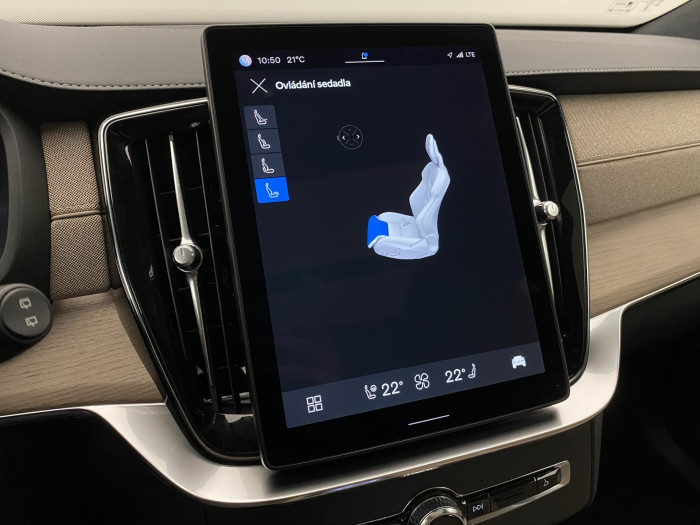 Volvo XC90 T8 AWD RECHARGE DARK ULTRA 7