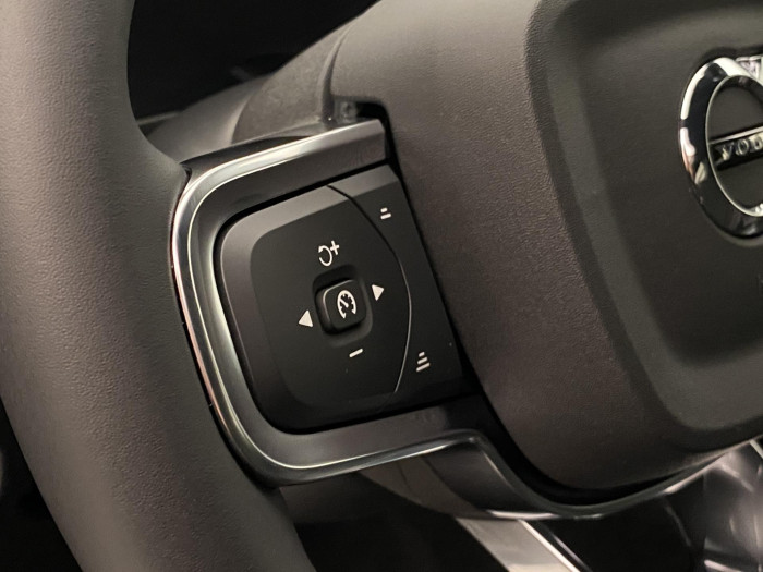 Volvo XC40 B4 AUT PLUS BLACK EDITION
