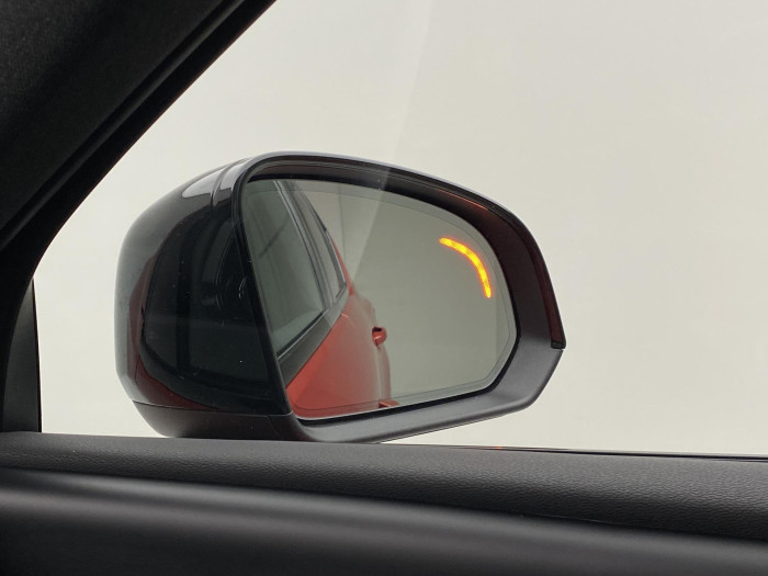 Volvo XC40 B3 DARK PLUS AUT CZ