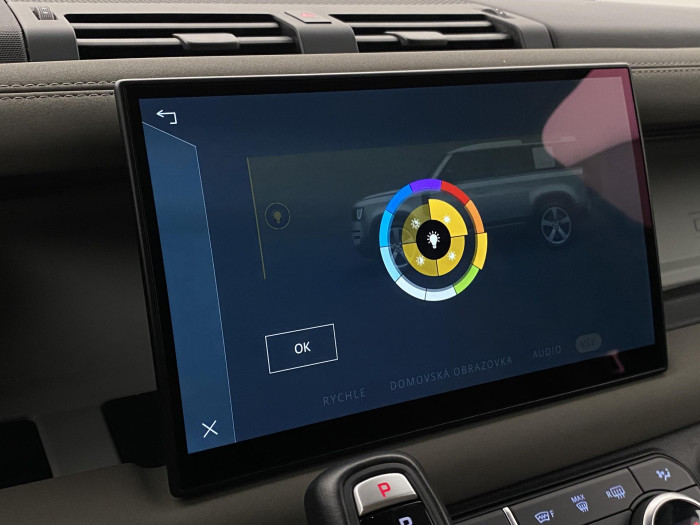 Land Rover Defender 110 D250 SE AWD AUT REZERVACE 3.0 d SE