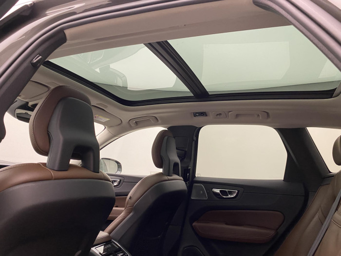 Volvo XC60 T6 AWD INSCRIPTION AUT CZ