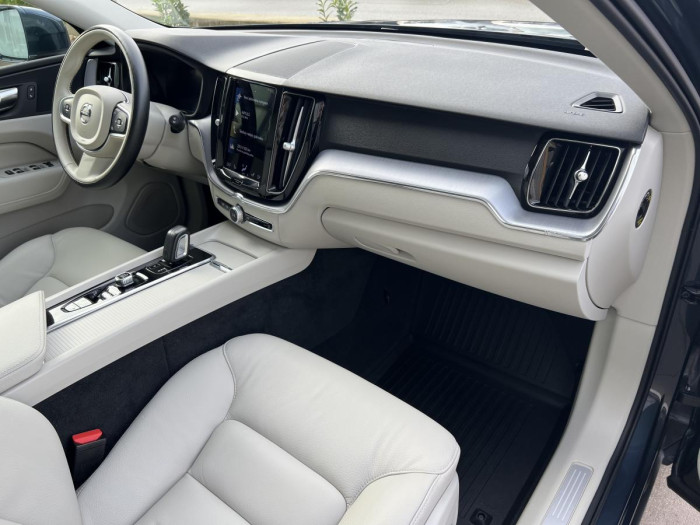 Volvo XC60 B4 MOMENTUM Aut 1.maj. 2.0 Momentum