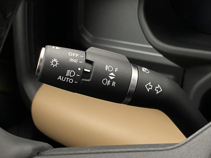 Land Rover Defender 110 D300 X AWD REZERVACE 3.0 d