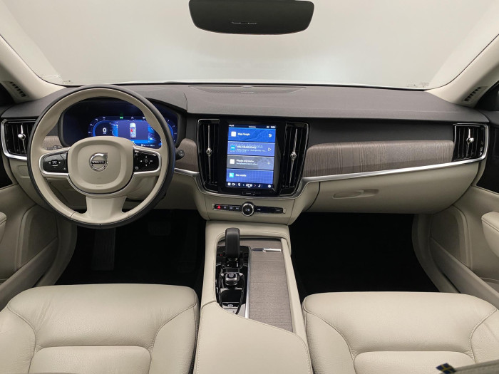 Volvo V90 B4 AWD CORE AUT CZ