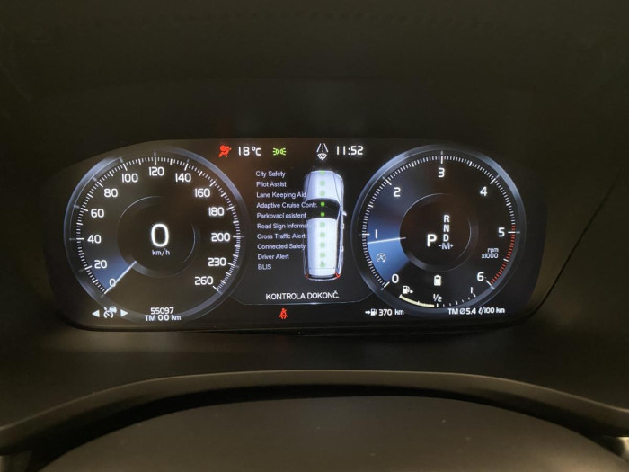 Volvo V60 B4 MOMENTUM AUT REZERVACE 2.0 Momentum