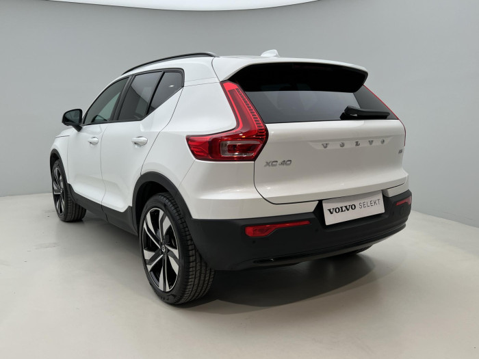 Volvo XC40 B3 ULTRA DARK AUT CZ