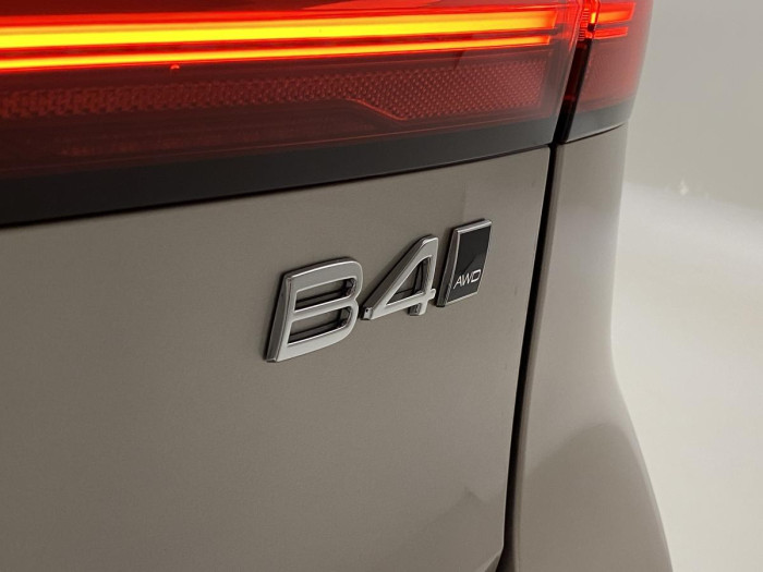 Volvo V90 B4 AWD AUT CROSS COUNTRY PLUS 2.0 Plus